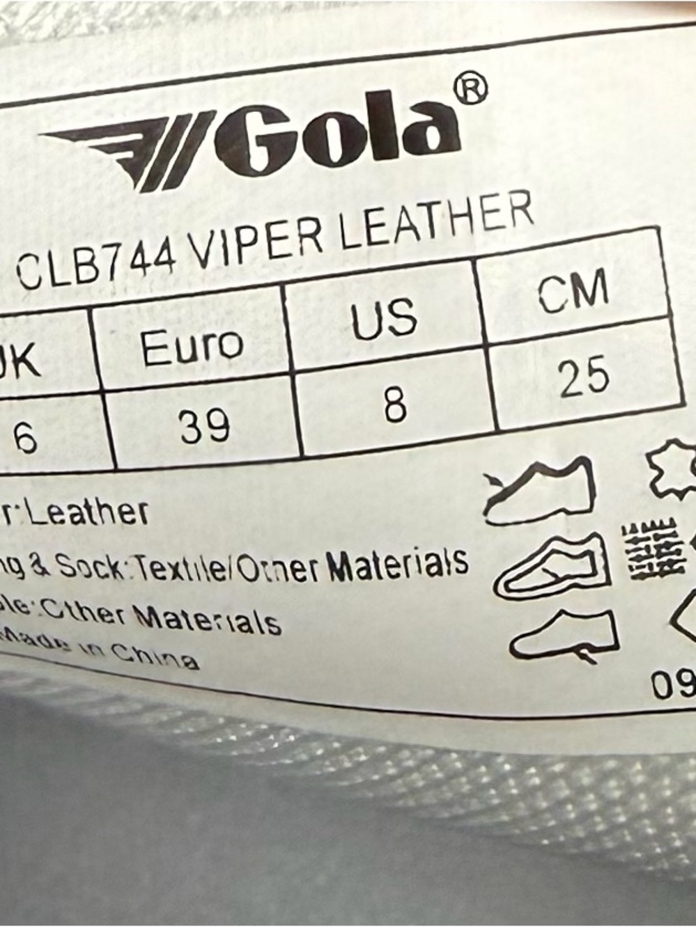 Gola White Leather Sneakers with Beige Suede Stripes and Gum Sole - Picture 5 of 6